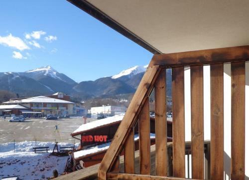 Two Bedroom Apartment In Front Of Gondola