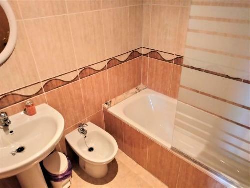 Apartamento Acv - Isla Park-1� Linea Planta 9 Frontal Interior
