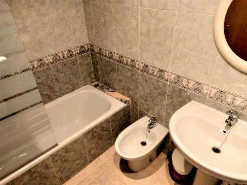 Apartamento Acv - Isla Park-1� Linea Planta 9 Frontal Interior