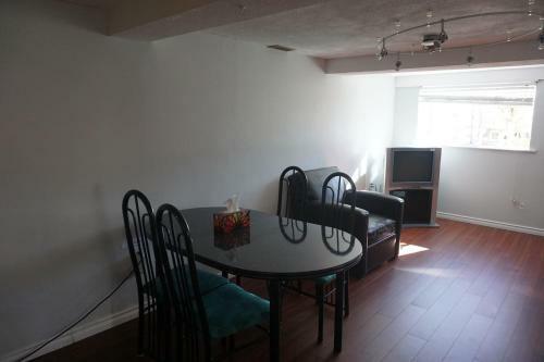 Apartamento Convenient, Private, 15 Mins To Downtown Vancouver