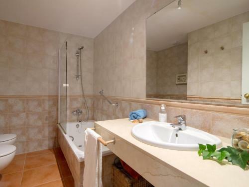 Apartamento Charming Golf, Pool And Private Parking