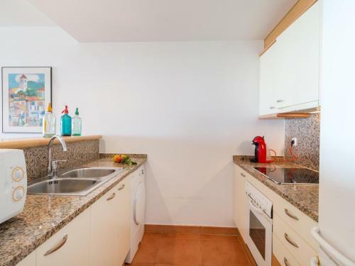 Apartamento Charming Golf, Pool And Private Parking