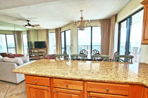Phoenix East 1201 By Youngs Suncoast