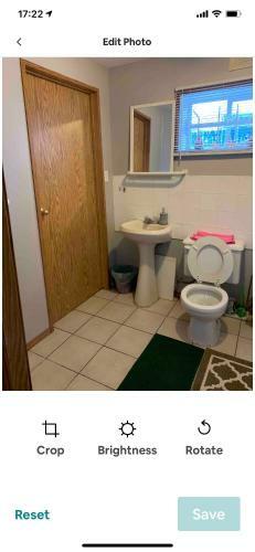 Small Private Basement Suite With Own Bathroom And Share Laundry