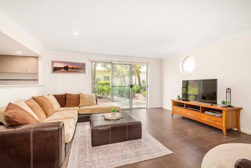 Palm Retreat - Unit 73 Cape View Resort