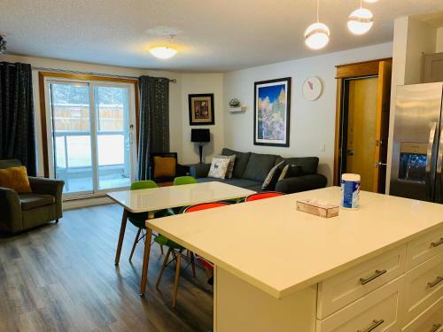 Apartamento Luxurious Two Bedroom Vacation Place - Windtower Lodge
