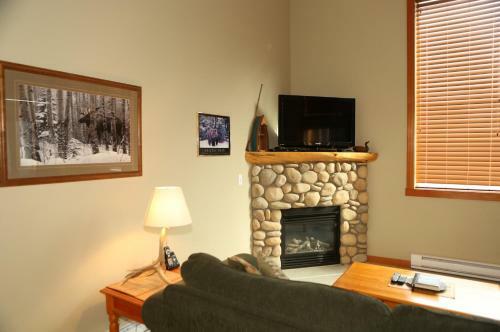 Apartment 405 Bear Creek Crossing