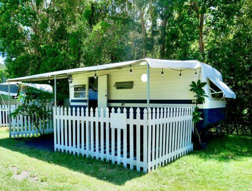 Vintage Caravan Stay In Byron Bay