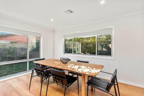Modern 4-bed House With Jacuzzi 15 Min From Cbd