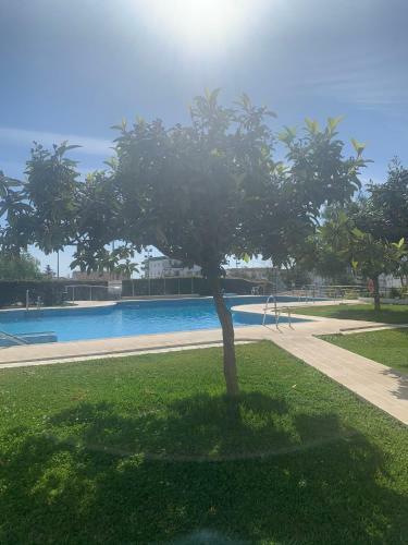 Tres Hermanos - Spacious Modern 2 Bedroom Apartment