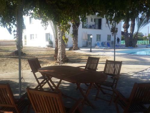 Apartamento Argaka Palm Tree Apts
