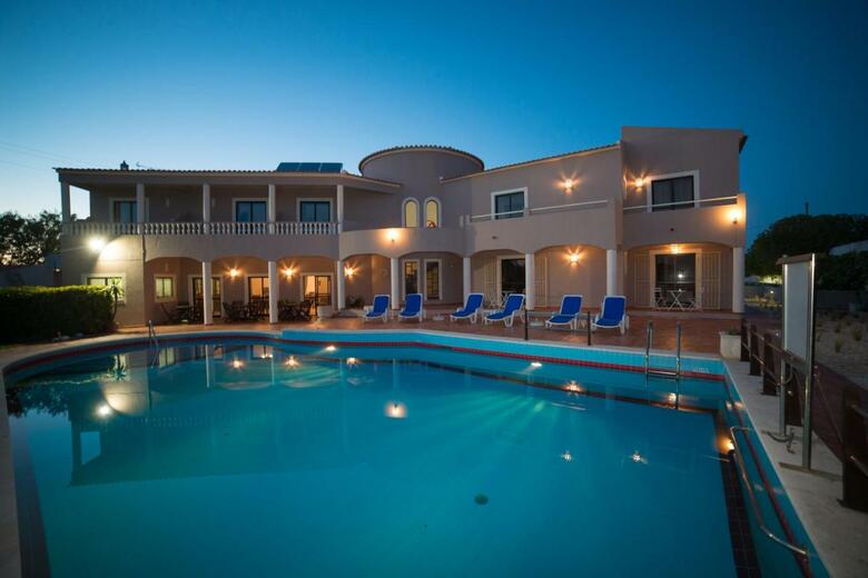 Hotel Albergaria Rosa Montes (.)