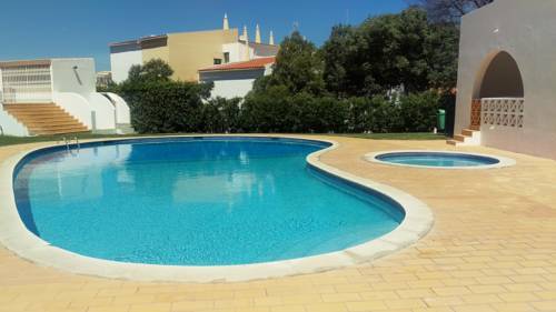 Alta Oura Apartments