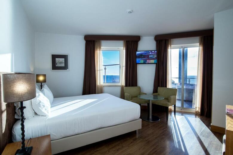 Hotel Quarteira Sol