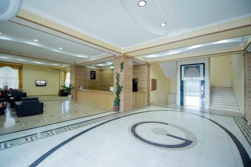 Grand Nakhchivan Hotel