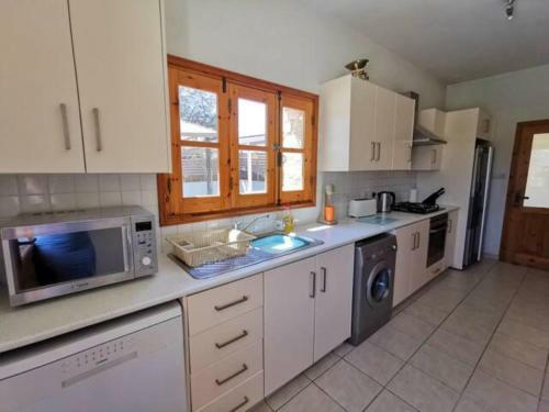 Unique Stonehouse Traditional Villa In Ayia Anna