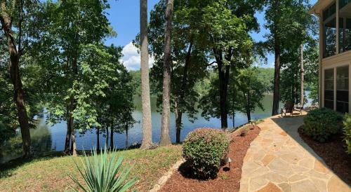 Spring Hill Lake House Apartment
