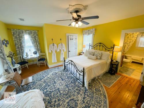 Hotel Bama Bed And Breakfast - Capstone Suite