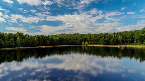 Bama Lakeside Retreat