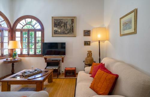 Rustictraditional House Between The Sea And Palma
