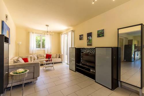 Villa Oposite Nissi Beach 100 Meters