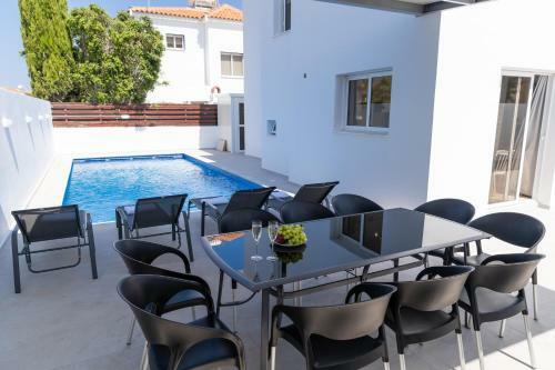 Agia Thekla Villa Ekaterina 4 Bdrm