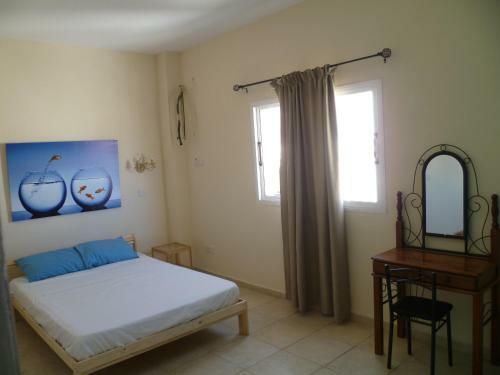 Laura's 2 Bedroom Apartment With Balcony!