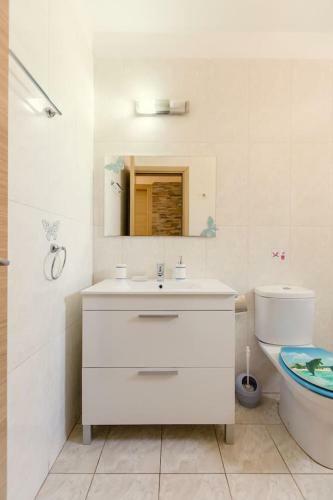 Nissi 3 Pool Access Garden Apartment