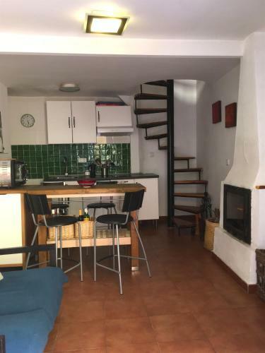 Encantadora Casa En Centro Piedralaves
