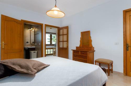 Yourhouse Son Perxa, Quiet Villa With Private Pool For 8 Guests