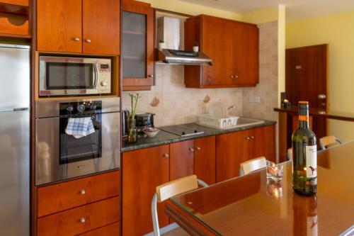 Gold Feathers Apartment