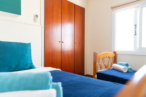 Gold Feathers Apartment
