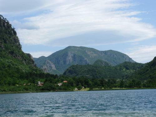 Hostal Guest House Bora?ko Lake
