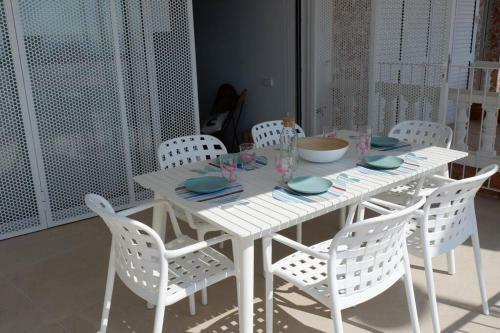 Marsalada - Ground Floor Front Line Beach Apartment