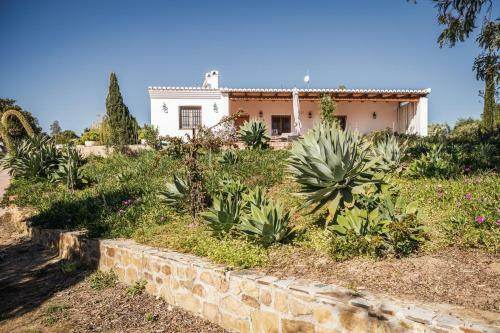 Rosas Cantares: Casa Siri