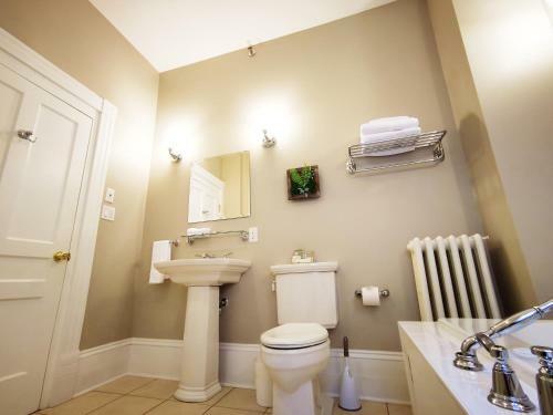 Bed & Breakfast No 1 Grafton Inn