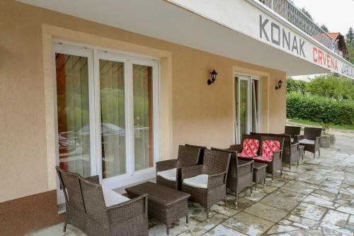 Apartments Crvena Jabuka 1