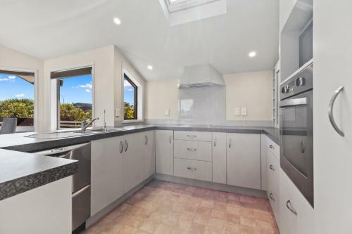 Endless Summer - Mount Maunganui Holiday Home