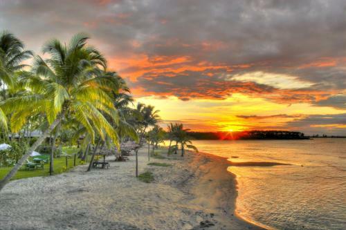Hotel Club Fiji Resort