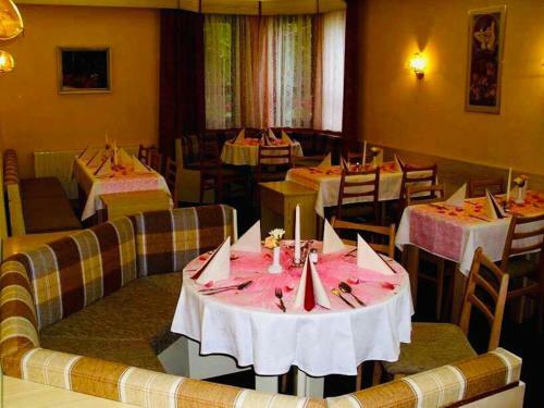 Hostal Restaurace A Penzion M�ja