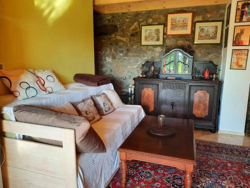 Apartamento Novohradsk� Hory - Pron�jem Na Samot? U Lesa