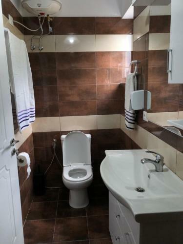 Hostal Adriatik Guesthouse