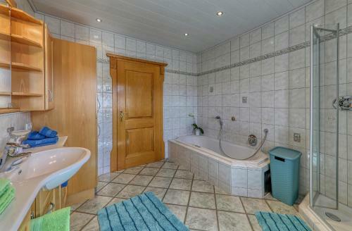 Apartamento Ferienwohnung "familiengl�ck"