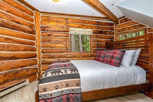 Cozy Tree & Ski House