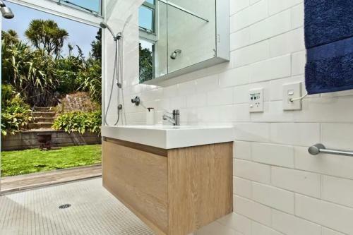 Exclusive Sanctuary On The West Coast