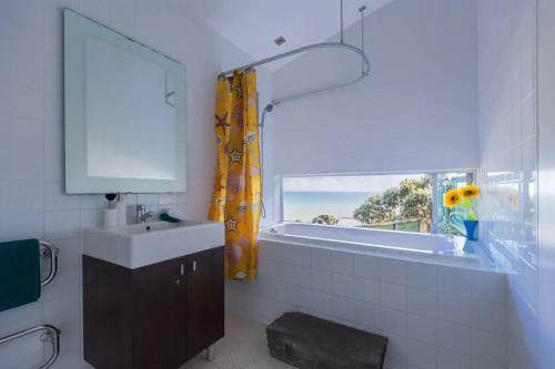 Exclusive Sanctuary On The West Coast