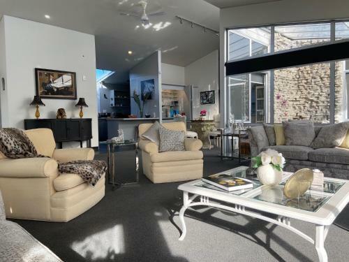 Apartamentos Maison Blue - Chic Inner City Townhouse