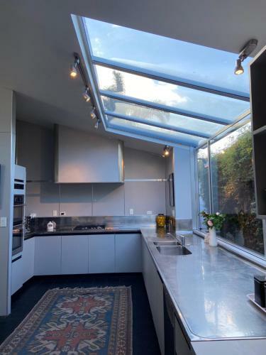 Apartamentos Maison Blue - Chic Inner City Townhouse