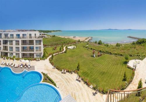Diamond Apartment ?1 - Relax Holiday Views Sea And Pool