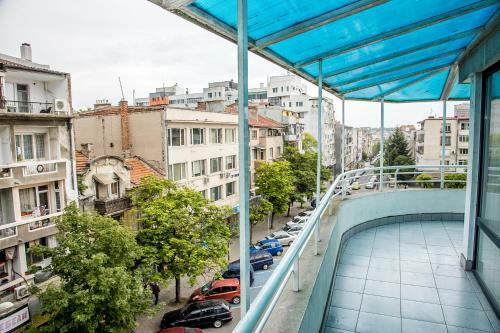 Apartamento Spacious & Sunny Maisonette W/ Terrace Near Centre